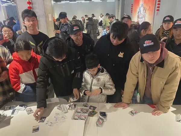 70万张！“卡迷”为啥如此疯狂开元ky棋牌哪吒卡牌一周内卖出(图7)