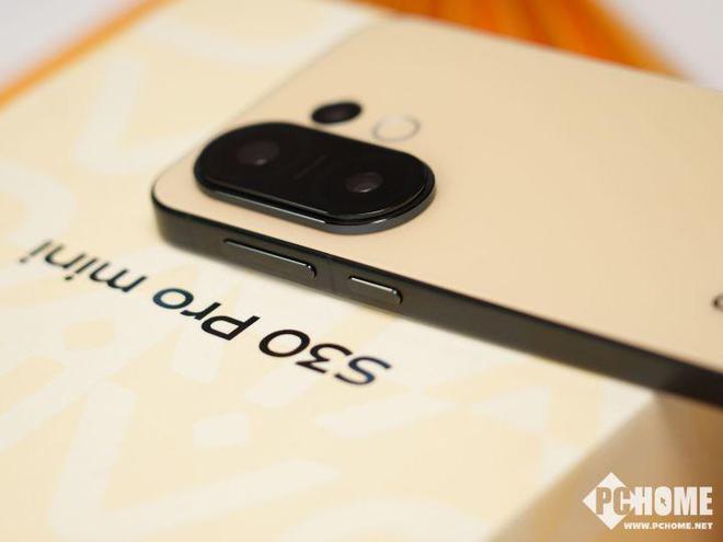 mini评测 拉开小屏手机普及盛宴开元棋牌vivo S30 Pro(图17)